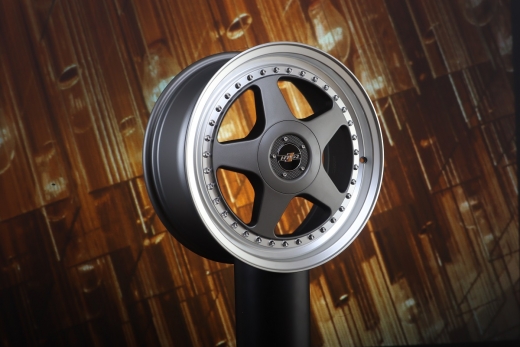 HTG 3 Felge 7,5x17 ET35 5x100/5x112 Titan Limited Editon